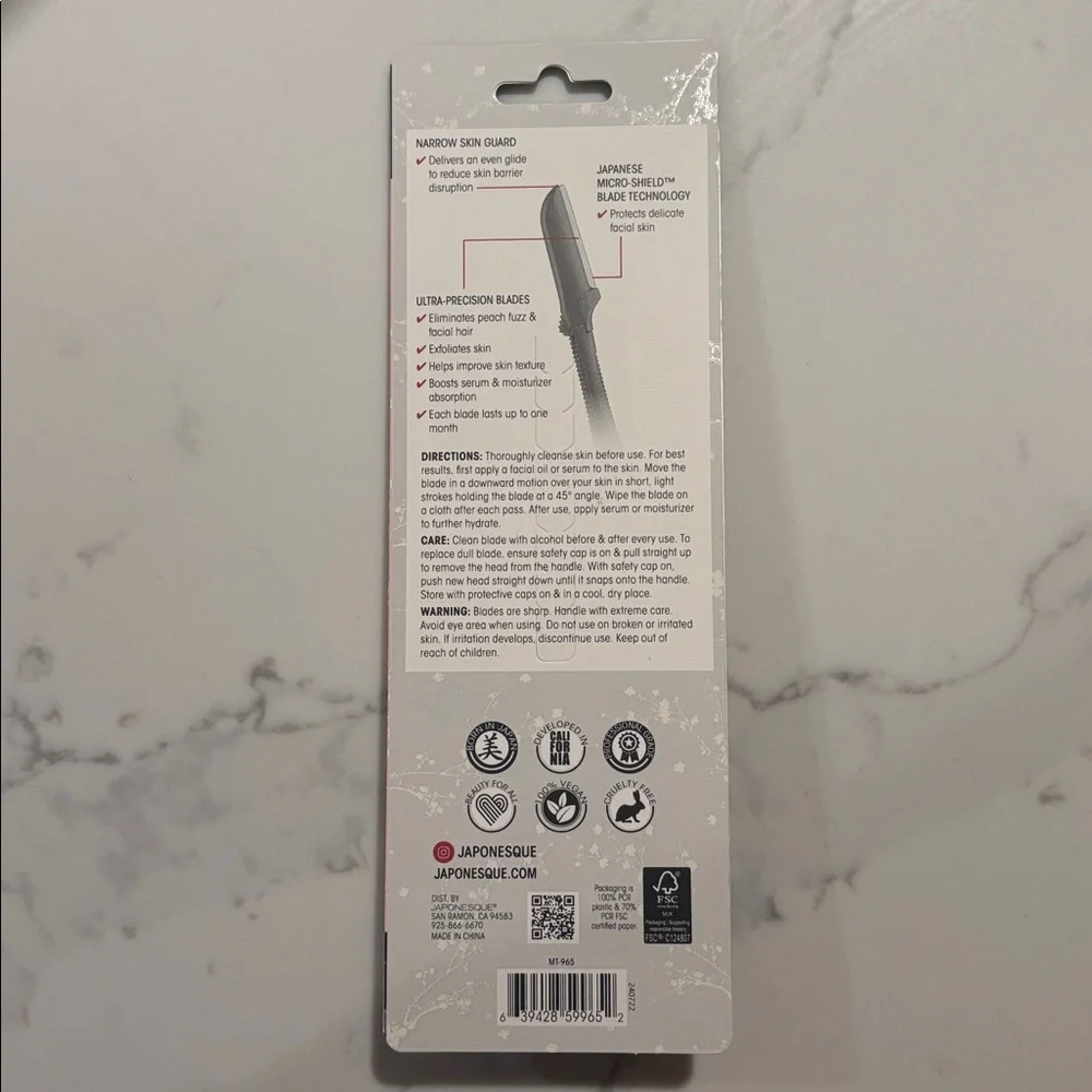 Japonesque NWT Precision Dermaplaner with Skin Guard
